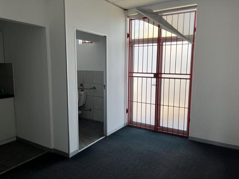 To Let Commercial Property for Rent in Montague Gardens Western Cape